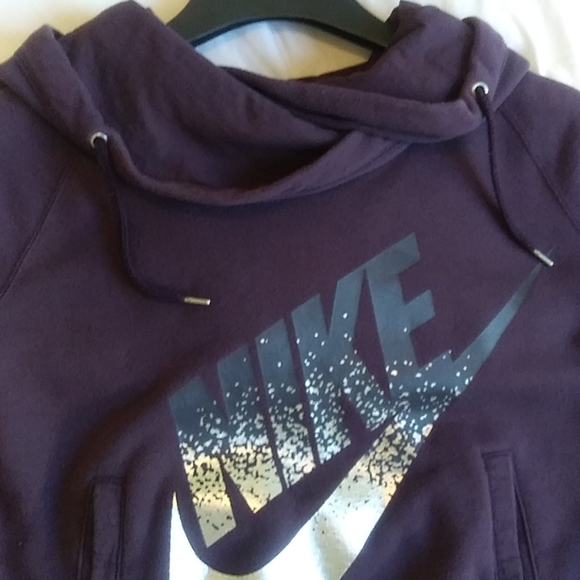 Nike Sweatshirt - Picture 3 of 5
